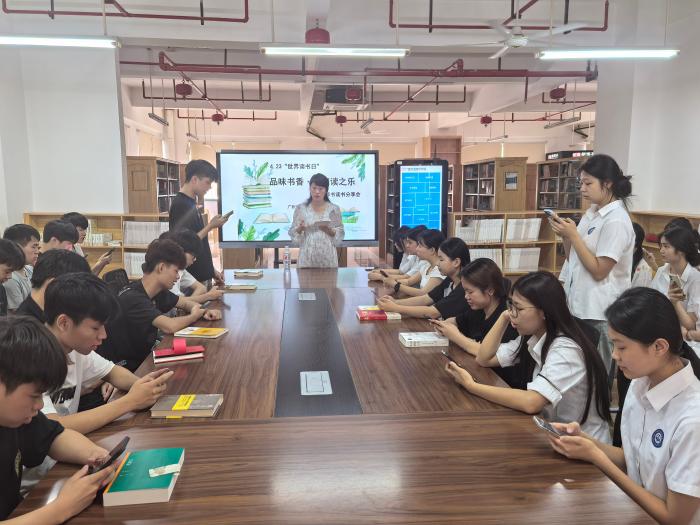 古来婷老师领读《写给母亲》.jpg